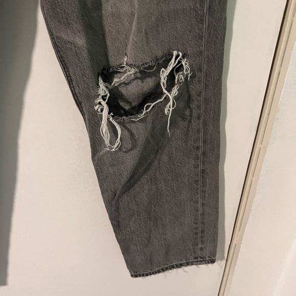 American Eagle Gray Distressed High Rise Mom Jean - Picture 5 of 7